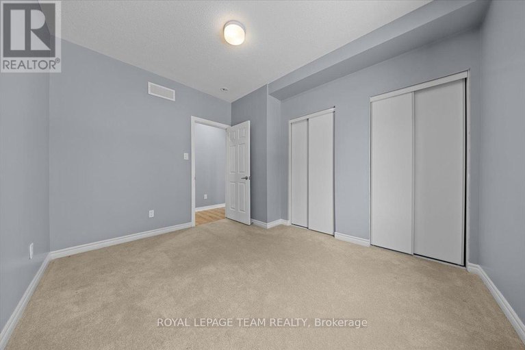 29303713/915-nautilus-private/emerald-meadowstrailwest/ottawa/ontario/K2V0S3_19