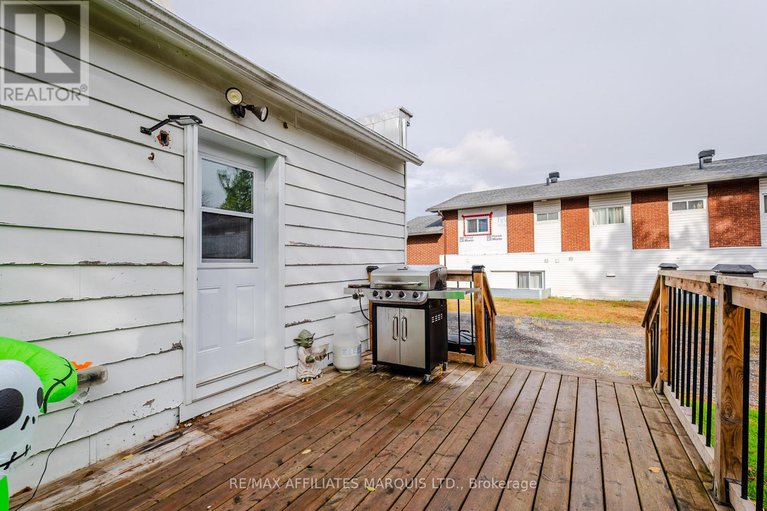 29024844/18-mechanic-street-w/maxville/north-glengarry/ontario/K0C1T0_32