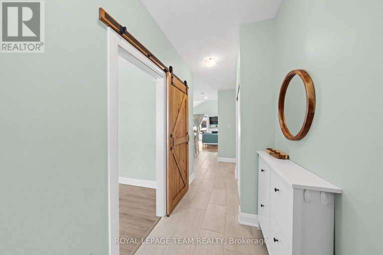 29419268/111-dun-skipper-drive/blossom-parkkemp-parkfindlay-creek/ottawa/ontario/K1X0G1_3