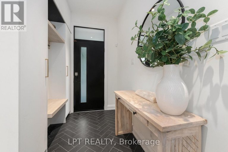 28269196/323-booth-street/west-centre-town/ottawa/ontario/K1R7K1_4