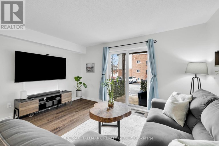 29582357/1344-guthrie-street/leslie-park/ottawa/ontario/K2H1G8_25