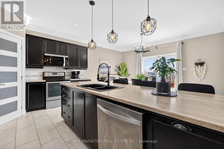 29675342/483-ruby-street/clarencerockland-twp/clarence-rockland/ontario/K4K0H5_18