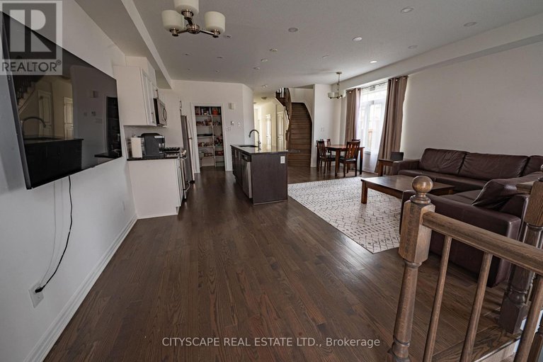 28681279/174-joshua-street/mer-bleuebradley-estatesanderson-park/ottawa/ontario/K1W0A3_12
