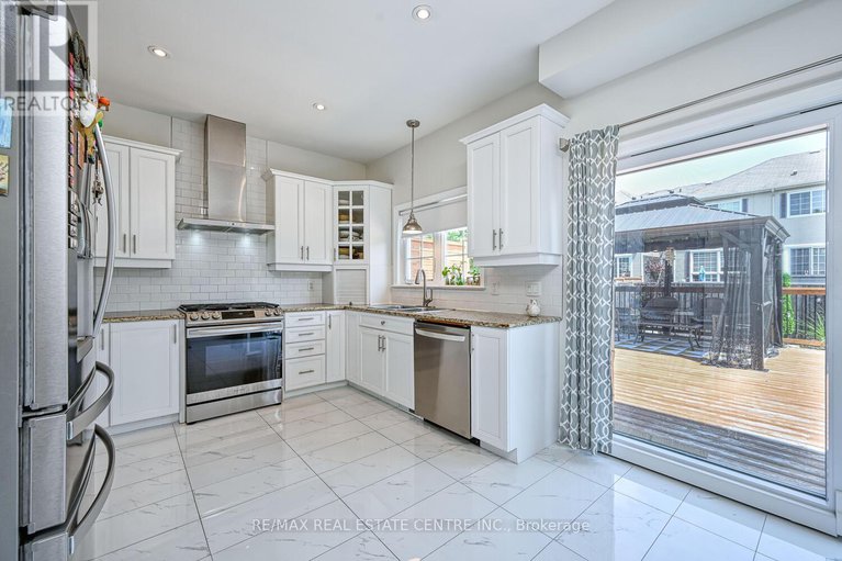 28603563/544-ravendale-way/stonebridge/ottawa/ontario/K2J0G9_16