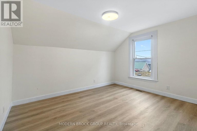 29541338/108-george-street/brockville/brockville/ontario/K6V3V9_30