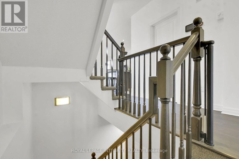 29637937/310-broadridge-crescent/mer-bleuebradley-estatesanderson-park/ottawa/ontario/K1W0H1_33