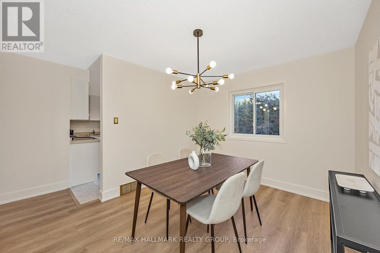 29051310/698-malibu-terrace/courtland-park/ottawa/ontario/K2C3T8_12