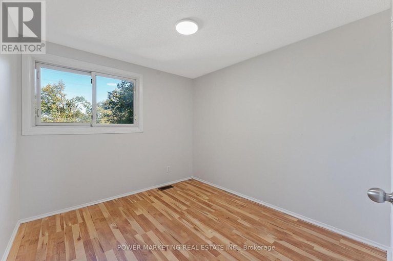 28944015/182-1045-morrison-drive/redwood-park/ottawa/ontario/K2H7L2_14