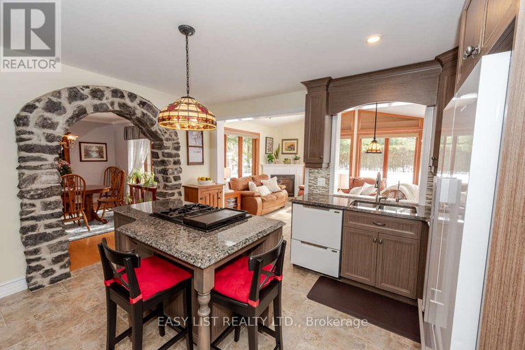 28983003/704-pattee-road/champlain-twp/champlain/ontario/K6A2R2_18