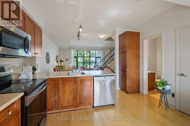 28407268/19-tuscan-private/west-centre-town/ottawa/ontario/K1R1C6_6