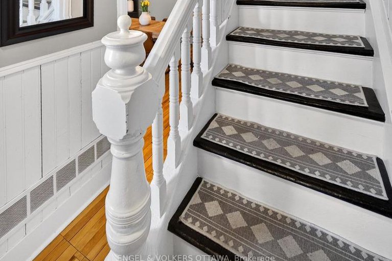 29378489/27-king-george-street/overbrook/ottawa/ontario/K1K1V6_21