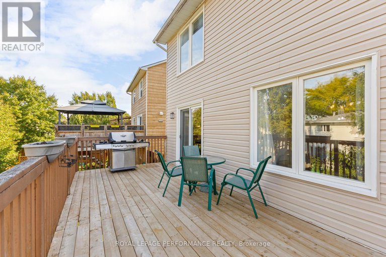 28918371/1936-longman-crescent/chateauneuf/ottawa/ontario/K1C5G6_28
