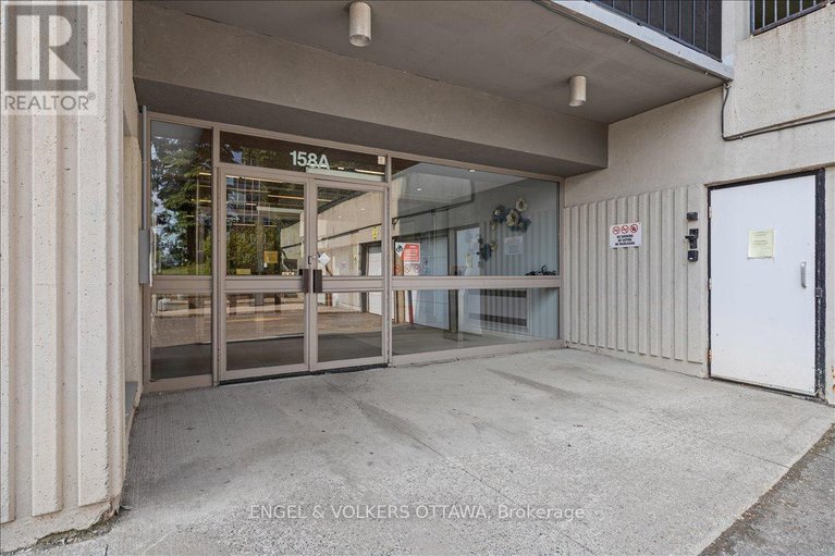 29308336/908-158a-mcarthur-avenue-e/vanier/ottawa/ontario/K1L7E7_30