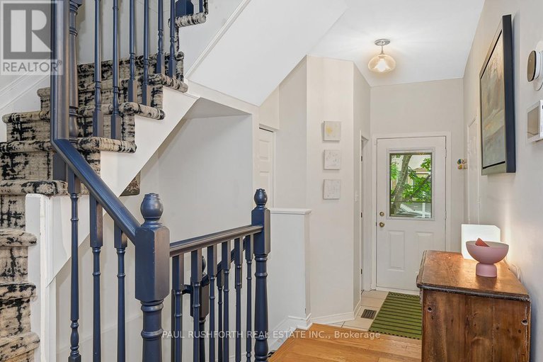 28905391/1138-falconcrest-court/chatelaine-village/ottawa/ontario/K4A3Z4_3