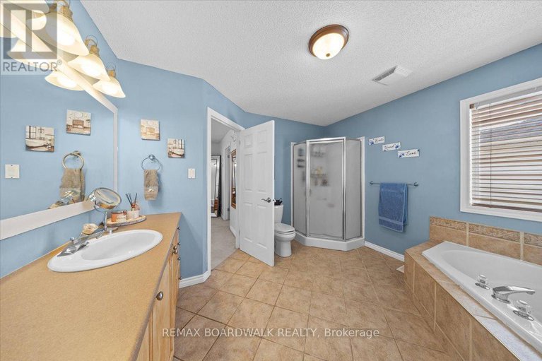 29372610/2285-cecile-crescent/town-of-rockland/clarence-rockland/ontario/K4K1S2_28