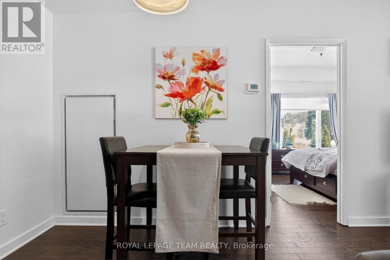 29538009/204-310-centrum-boulevard/bilberry-creekqueenswood-heights/ottawa/ontario/K1E0A3_14