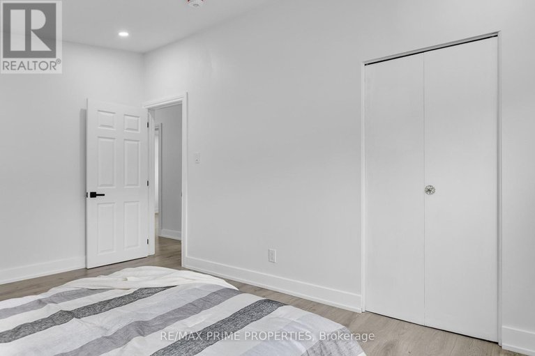 28675419/1035-connery-avenue/elmvale-acresurbandale/ottawa/ontario/K1G2N9_15