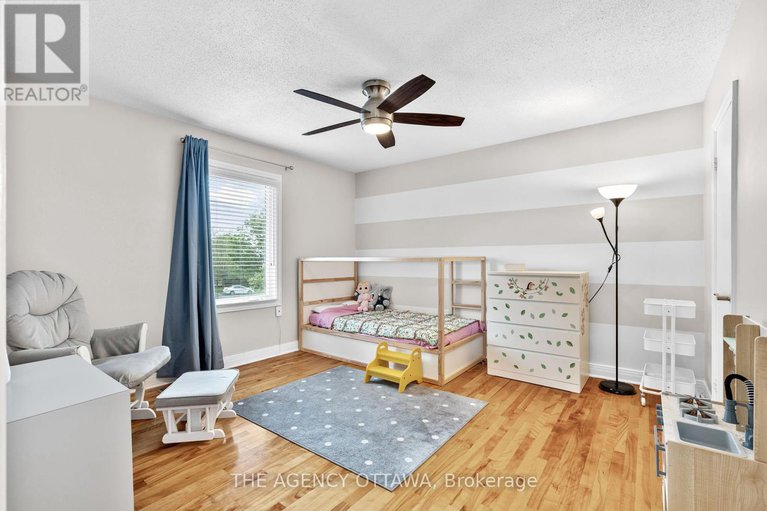28490663/659-alesther-street/overbrookcastle-heights/ottawa/ontario/K1K1H8_17