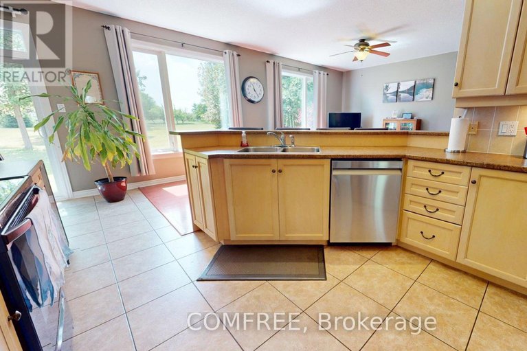 28538692/6959-viola-street/rideau-twp-s-of-reg-rd-6-w-of-mccordick-rd/ottawa/ontario/K0A2T0_4