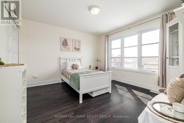 28347410/87-cobblestone-drive/village-of-russell/russell/ontario/K4R0B2_32