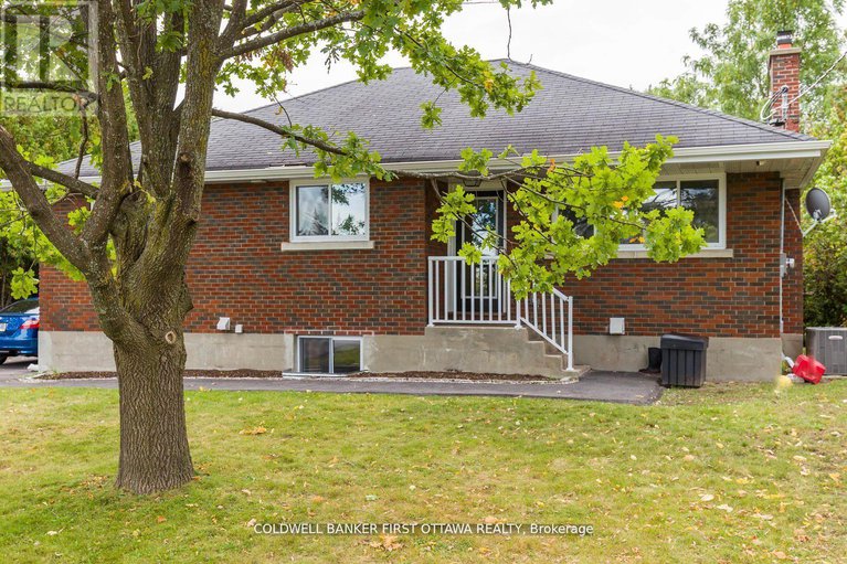 28574772/34-westwood-drive/meadowlandscrestview/ottawa/ontario/K2G2X1_2