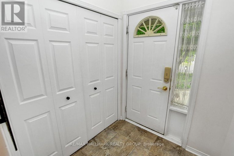 28882866/1166-ambercrest-street/carson-grove/ottawa/ontario/K1J1B2_3