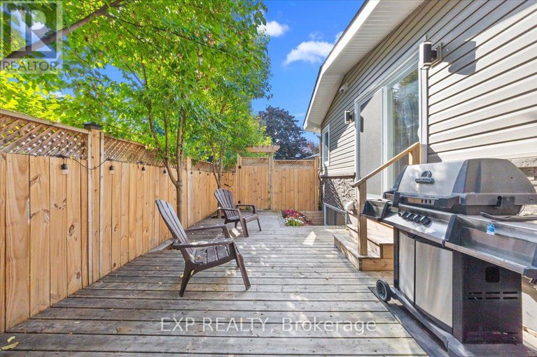 29043972/18-ivylea-street/craig-henrywoodvale/ottawa/ontario/K2G4X5_42