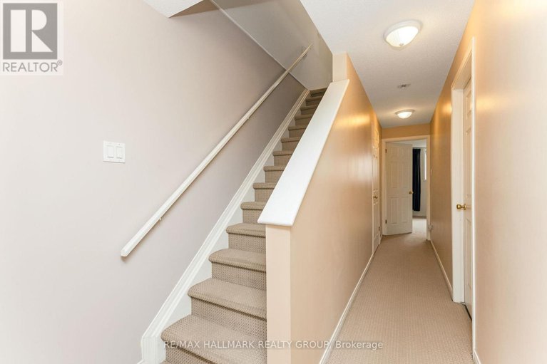 28990885/5-896-longfields-drive/longfields/ottawa/ontario/K2J5K6_15