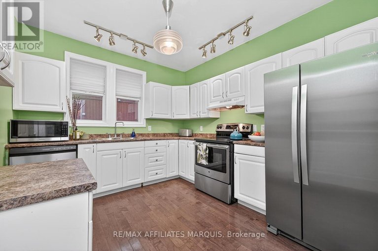 29607389/20-river-street/smiths-falls/smiths-falls/ontario/K7A3S2_18