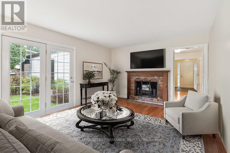 27687403/1932-marquis-avenue/ottawa/ontario/K1J8J2_13