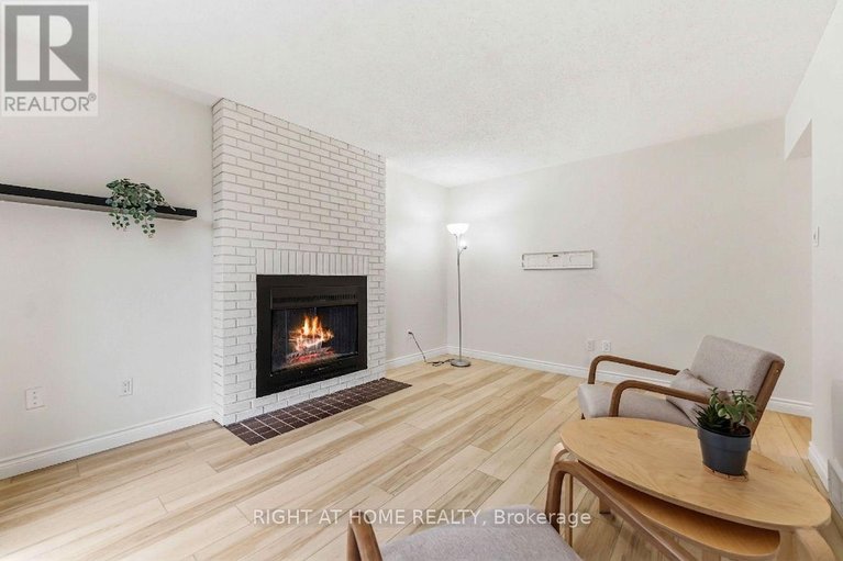 29601231/27-mcclure-crescent/katimavik/ottawa/ontario/K2L2H1_13