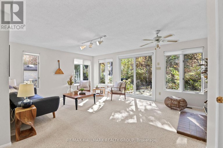 29043087/2026-gatineau-view-crescent/beacon-hill-north/ottawa/ontario/K1J7X1_14