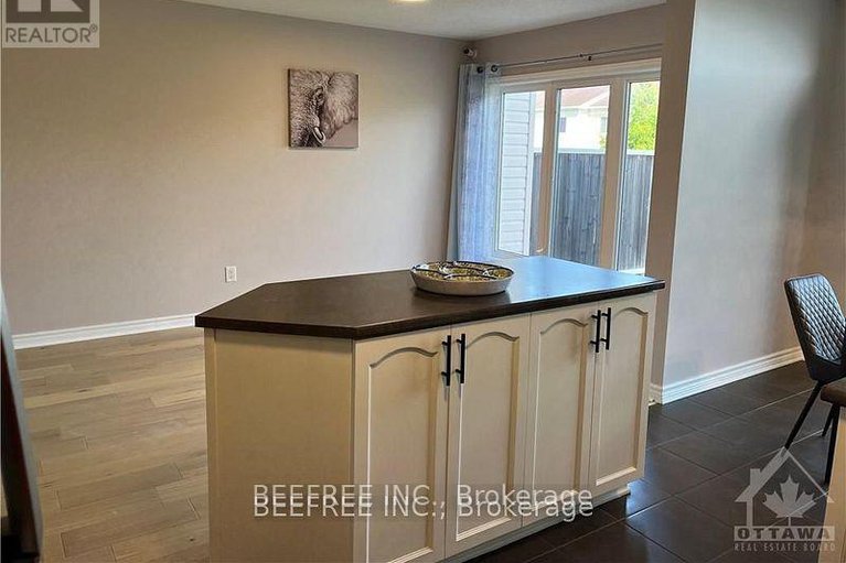 28437006/127-forestbrook-street/morgans-grantsouth-march/ottawa/ontario/K2K0A8_4