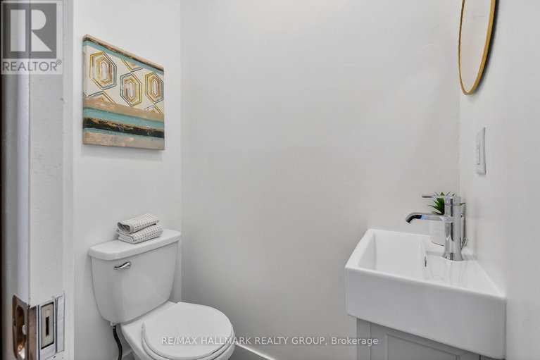 29379154/12-black-forest-lane/arbeatha-park/ottawa/ontario/K2H5C8_7