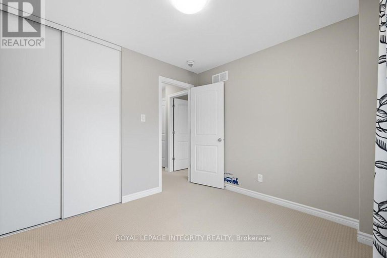 28864709/707-des-aubepines-drive/avalon-west/ottawa/ontario/K4A1C1_29