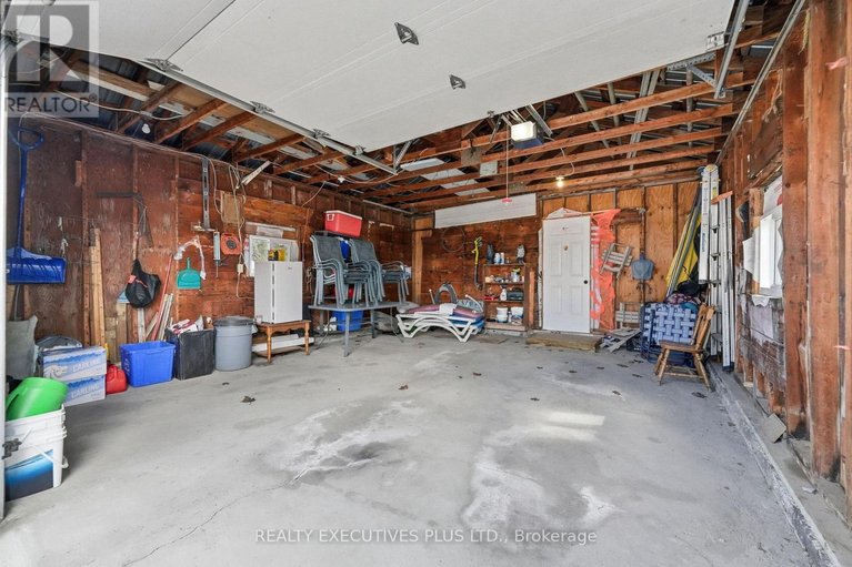 29596736/3721-champlain-street/clarencerockland-twp/clarence-rockland/ontario/K0A1E0_23