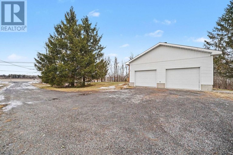 29484588/1450-south-russell-road/russell-twp/russell/ontario/K4R1E5_18