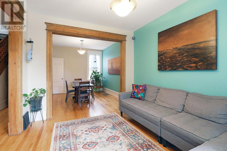 28805291/8-elm-street/west-centre-town/ottawa/ontario/K1R6N1_5
