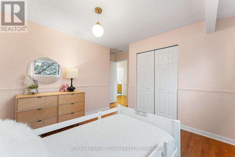 29147557/62-crystal-beach-drive/crystal-beach/ottawa/ontario/K2H5N1_29