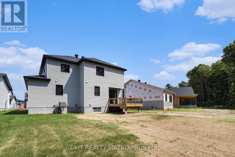 28728484/1355-fribourg-street/embrun/russell/ontario/K0A1W0_16