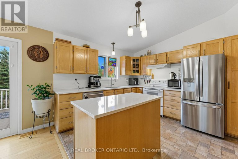 29420694/18-smith-road/north-grenville-twp-kemptville-south/north-grenville/ontario/K0G1T0_16