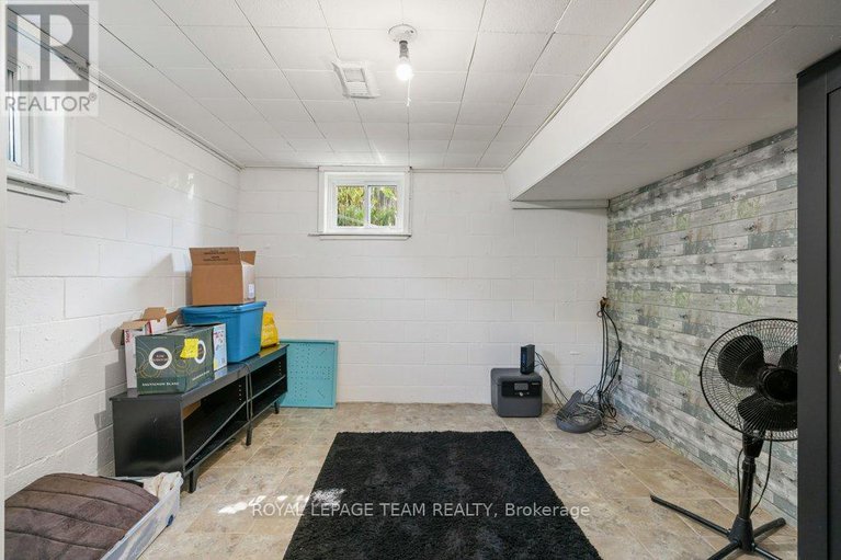 28770309/24-beach-avenue/iroquois/south-dundas/ontario/K0E1K0_24
