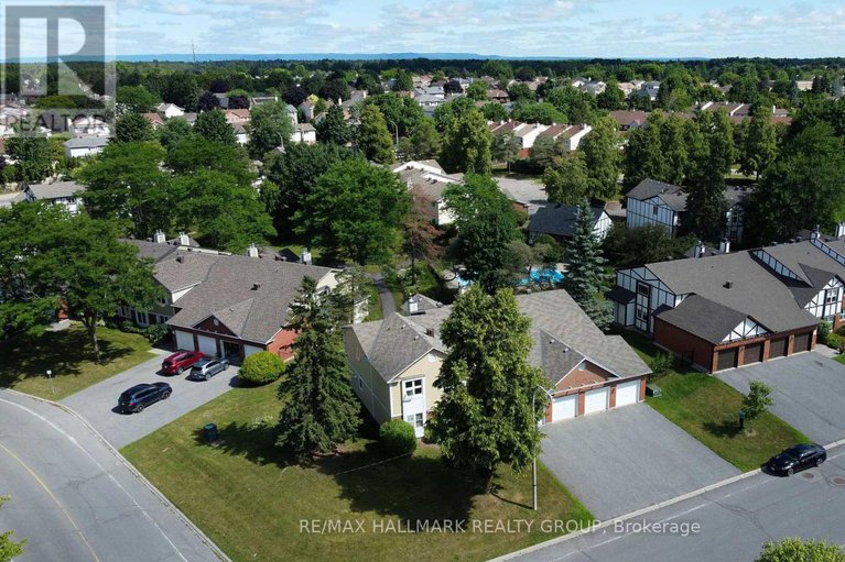 28920438/72-218-d-equestrian-drive/bridlewood/ottawa/ontario/K2M1E2_35