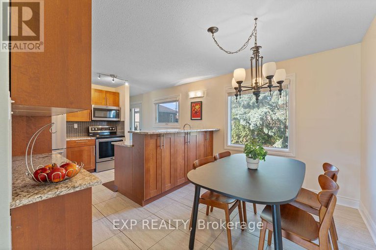 29077566/19-sunnycrest-drive/city-viewskylinefisher-heightsparkwood-hills/ottawa/ontario/K2E5Y3_9