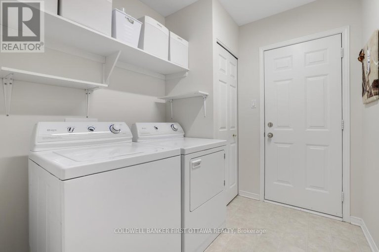28678446/10-ladybirds-crescent/stittsville-north/ottawa/ontario/K2S1Z6_24