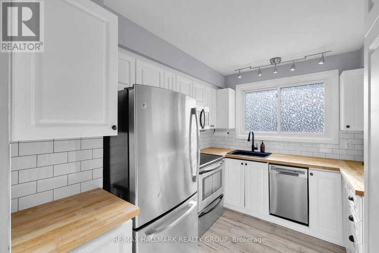 28989404/81-hadley-circle/bells-corners/ottawa/ontario/K2H7Z8_20