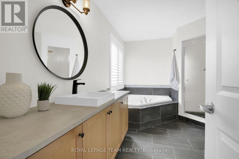 28944014/3516-cambrian-road/half-moon-bay/ottawa/ontario/K2J0V1_23
