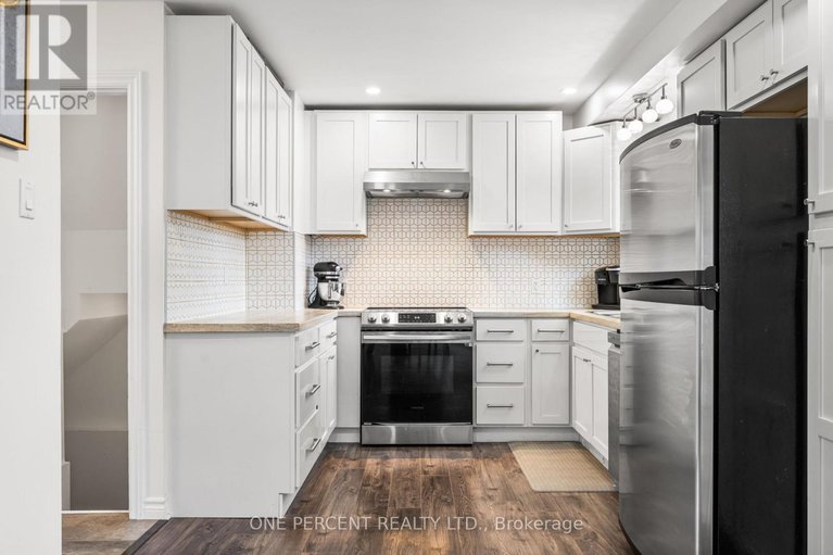 28829146/16-shouldice-crescent/glencairnhazeldean/ottawa/ontario/K2L1M9_9