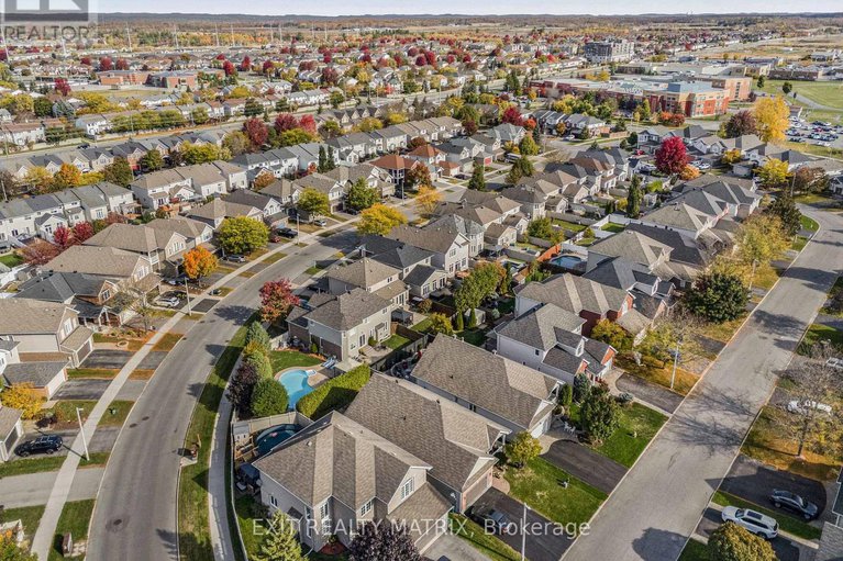 28998759/928-scala-avenue/notting-hillsummerside/ottawa/ontario/K4A5E1_41