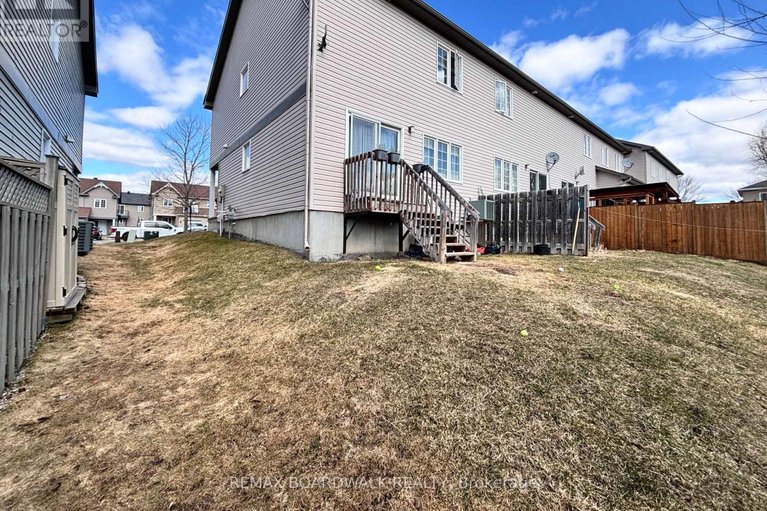 29597543/240-eliot-street/town-of-rockland/clarence-rockland/ontario/K4K0E6_27